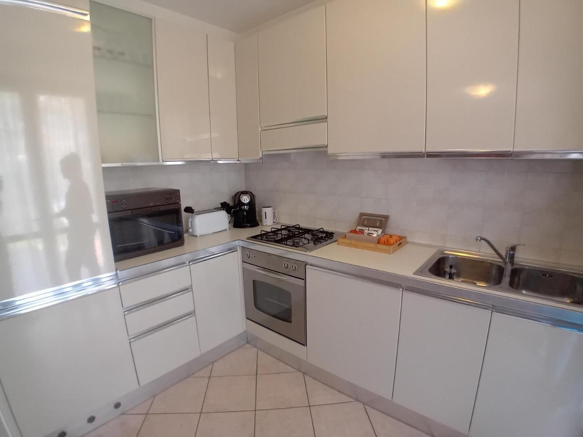 Casa Adela Apartment Десенцано дел Гарда Екстериор снимка